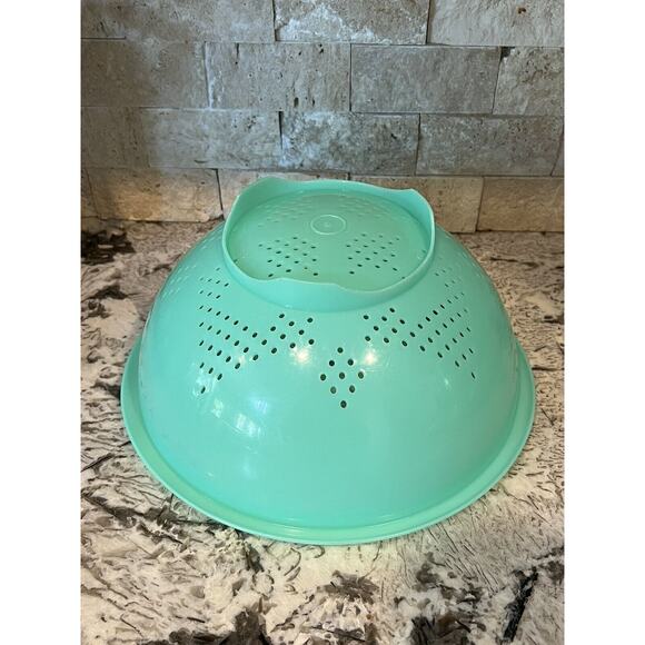 Tupperware Vintage Jadeite Green Footed Colander Strainer Bowl 339 Jade - Picture 3 of 6
